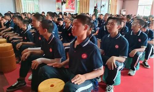 三年級孩子不喜歡參加學(xué)?；顒釉趺匆龑?dǎo)？