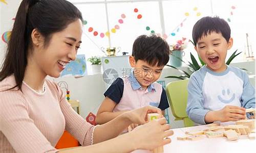幼兒園的老師會(huì)關(guān)注每個(gè)孩子嗎？