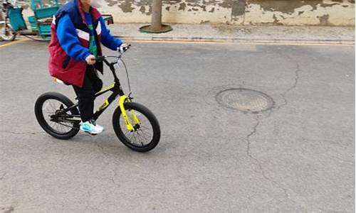 一年級(jí)孩子不會(huì)騎自行車怎么學(xué)？