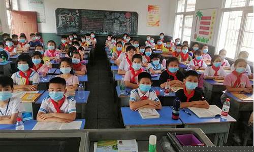 初一孩子的學(xué)校有哪些社團(tuán)活動(dòng)？