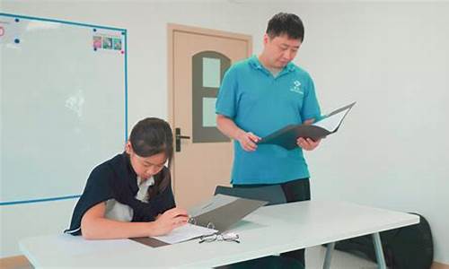 如何培養(yǎng)初二孩子的自主學(xué)習(xí)能力？