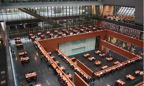 大學圖書館怎么借書？