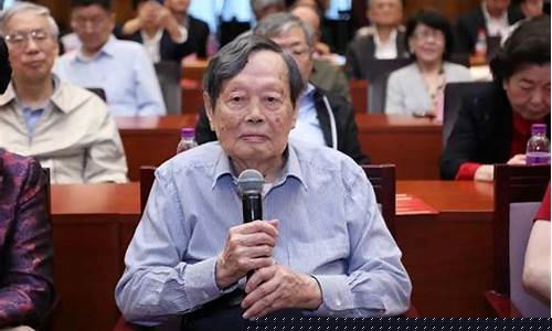 楊振寧與清華大學(xué)有何淵源？