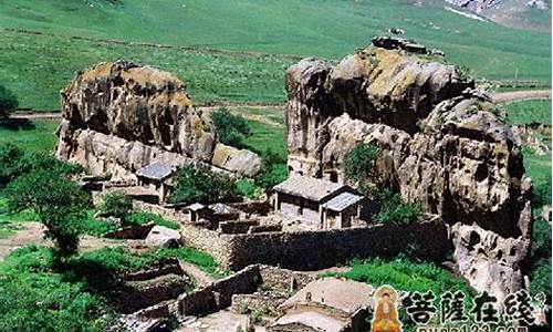 內(nèi)蒙古何時發(fā)掘出8000年前原始村落遺址？