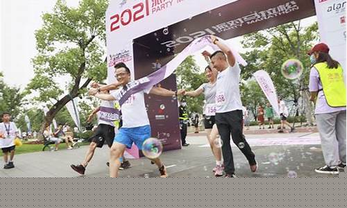 體育與娛樂融合下的粉絲經(jīng)濟新動向
